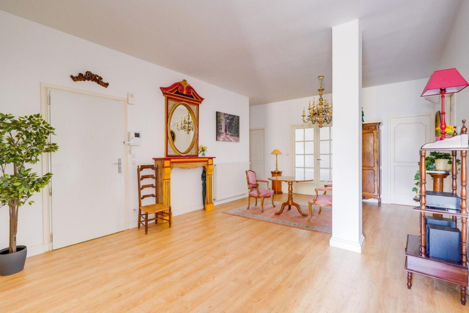 Lovely With Exceptional Terrace Apartamento Burdeos