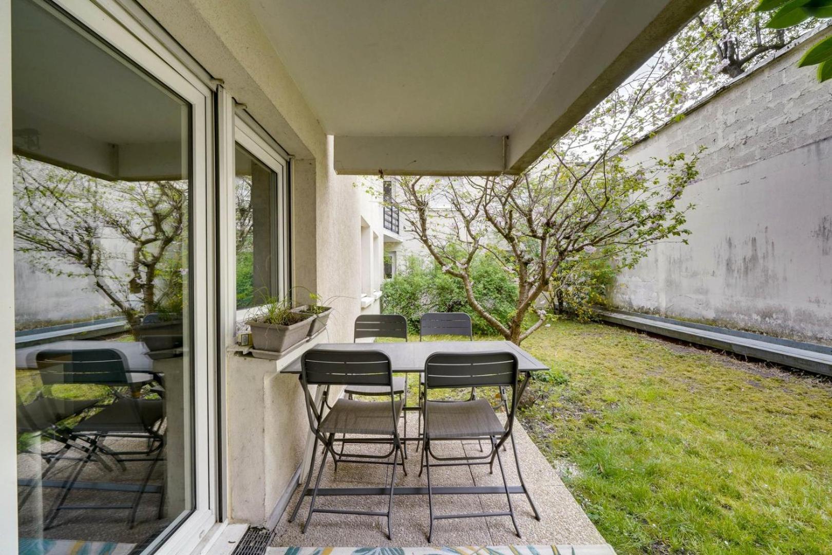 Pleasant Flat In With Terrace And Parking Bordeaux