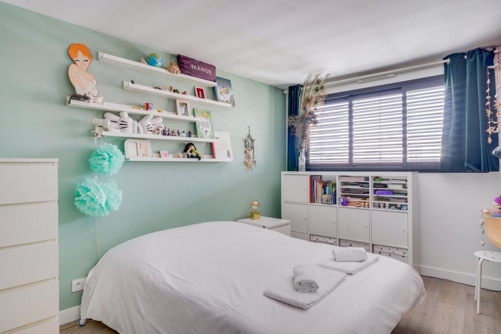 Spacious Family With Swimming Pool Guest house