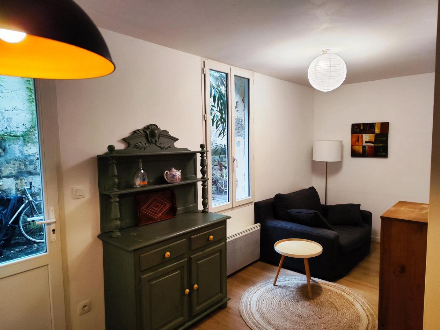 Charming Downtown Apartment Bordeaux
