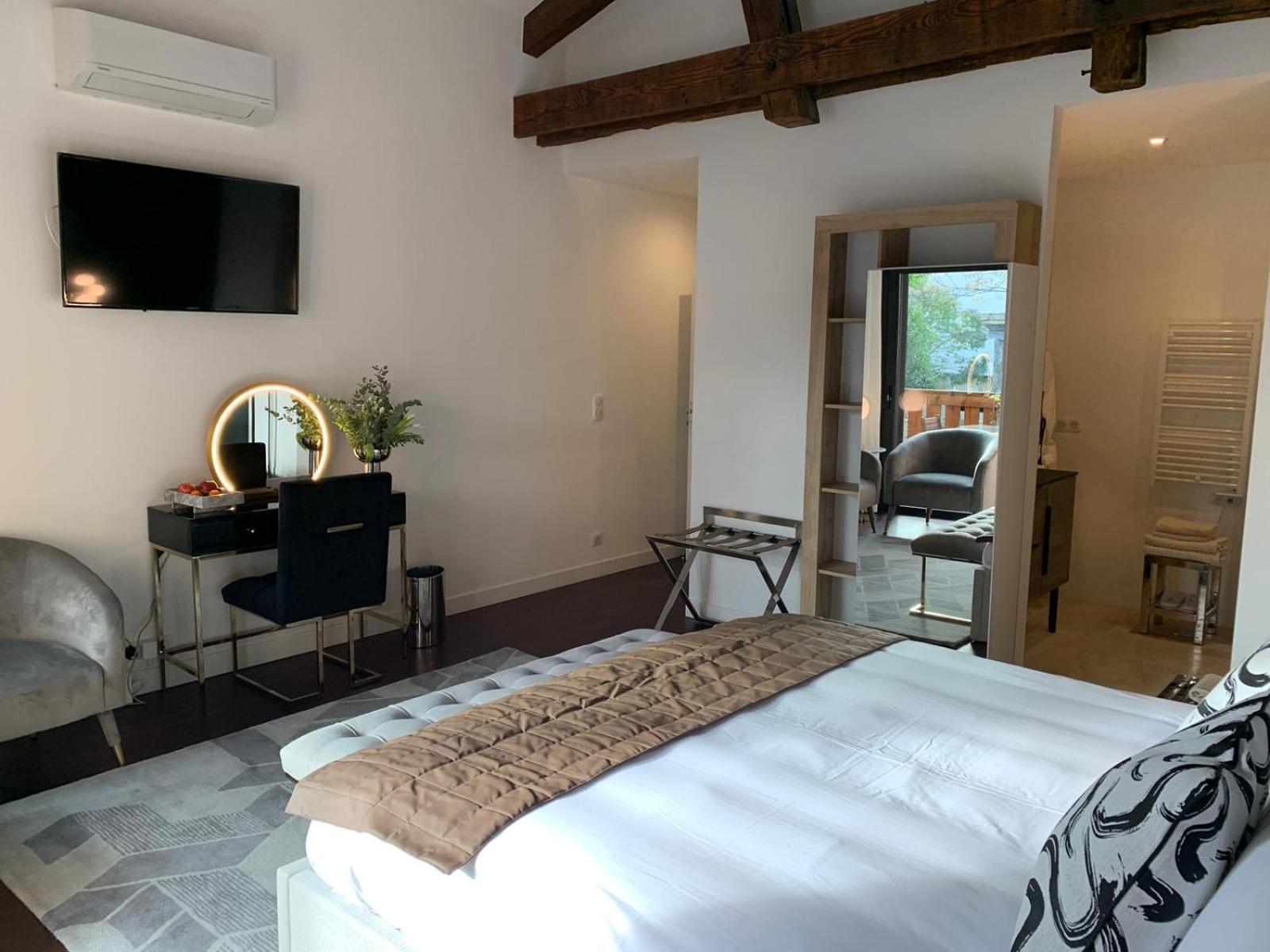 Bed & Breakfast La D'ambroise *