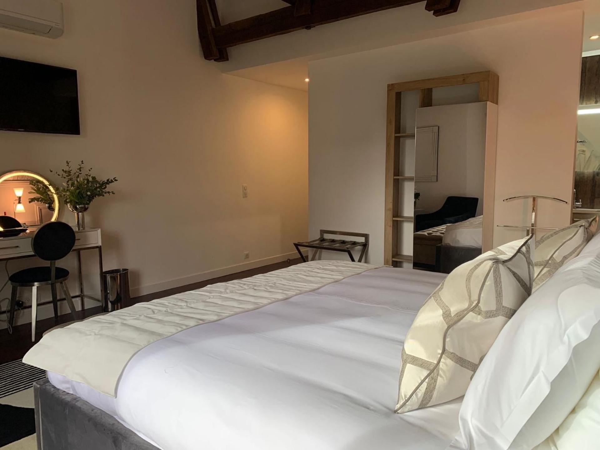 La D'ambroise Bed & Breakfast *