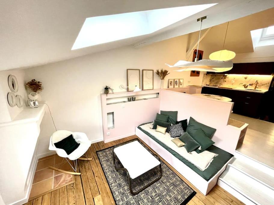 Apartment Cocon Sous Les Toits De Bordeaux