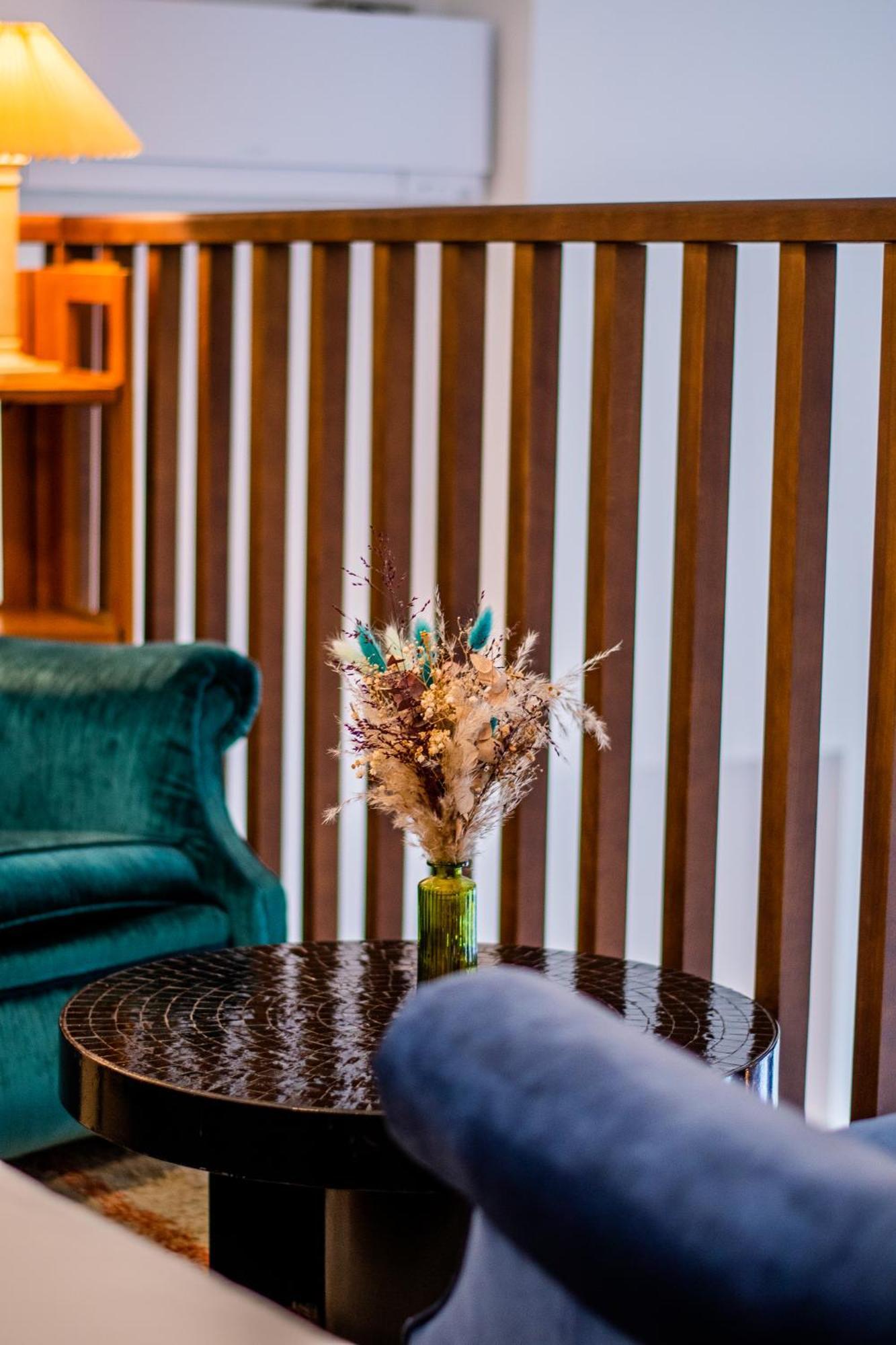 Lola Boutique - Centre 2* Bordeaux