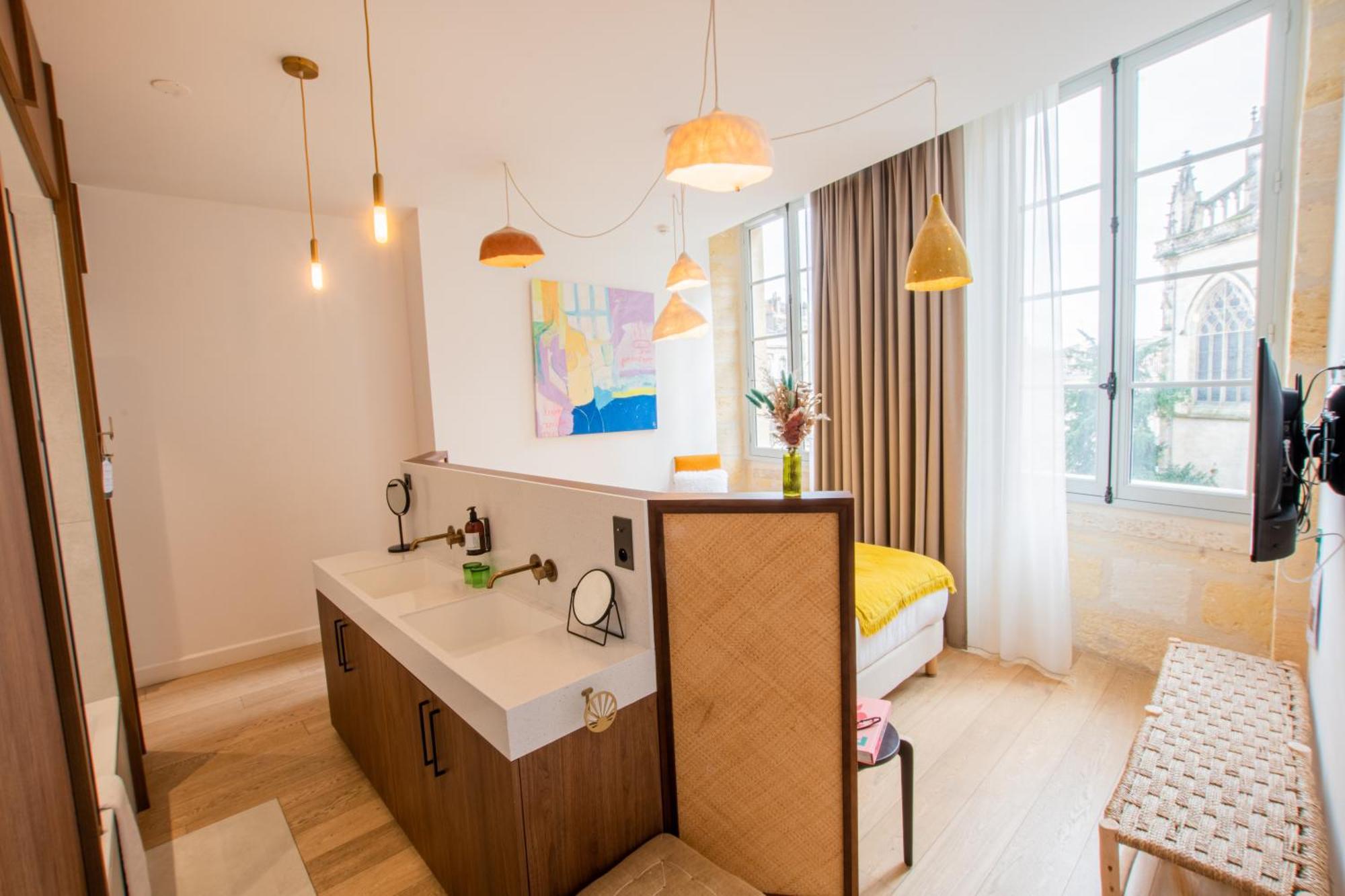 Lola Boutique - Centre 2* Bordeaux