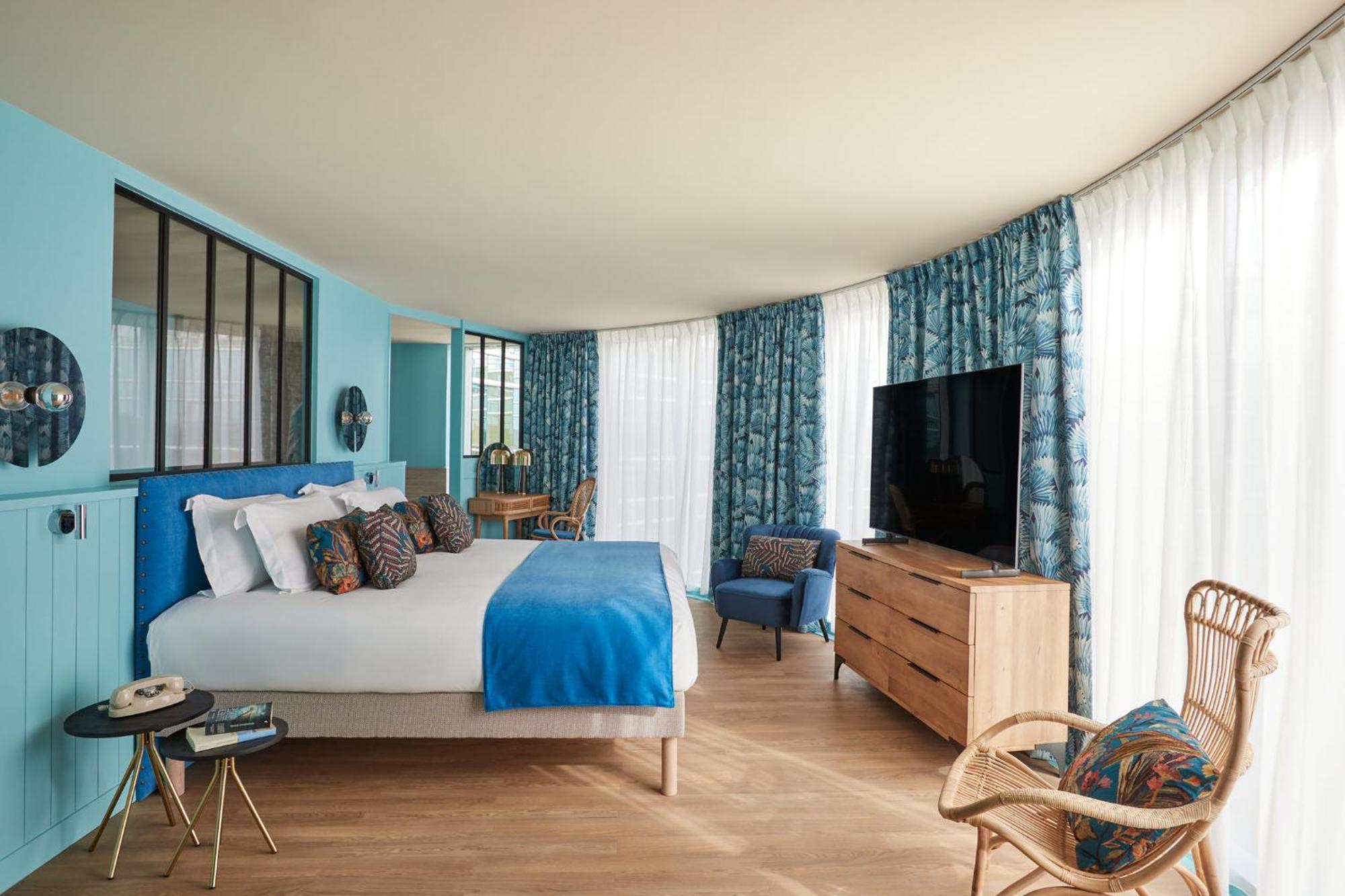 Mercure Cité Mondiale Centre Hotel 4*