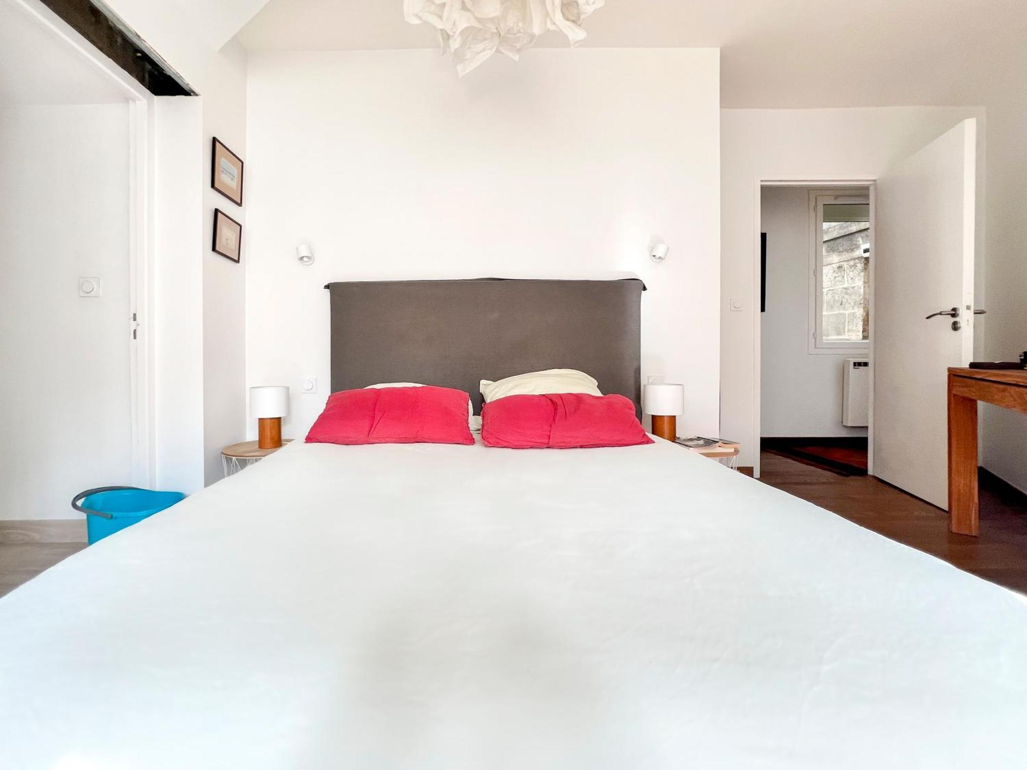 Magnifique Climatise Avec Parking - Allee De Tourny Apartamento