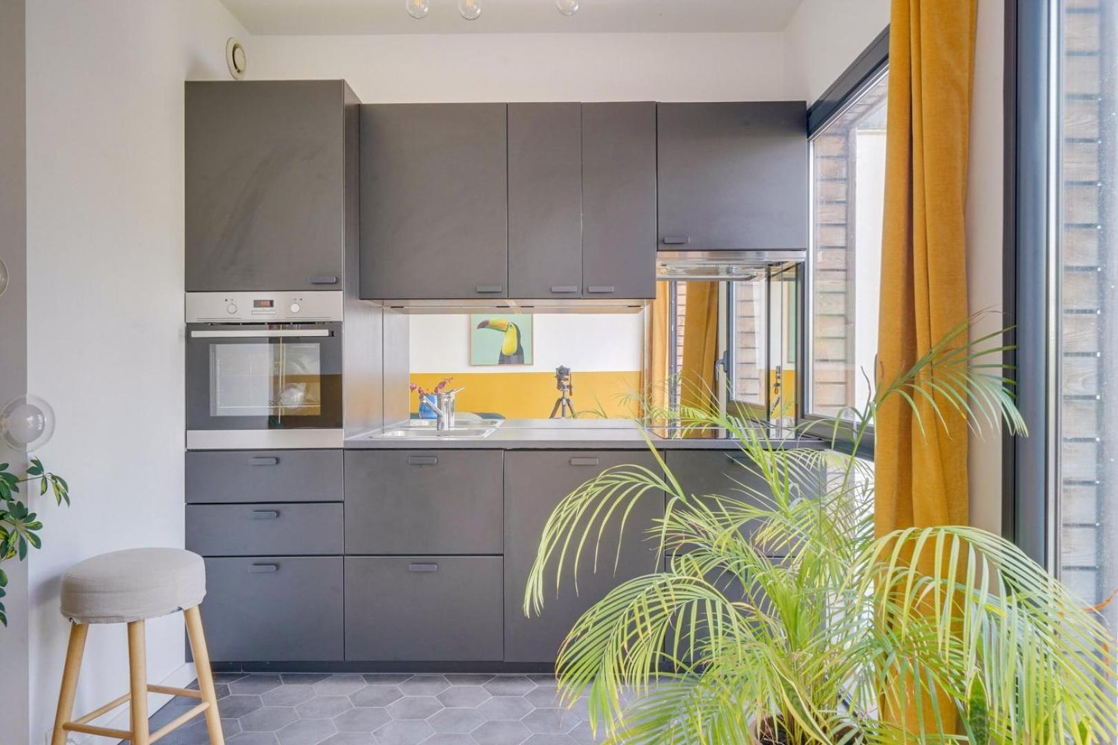 Tres Bel Avec Terrasse Et Jardin