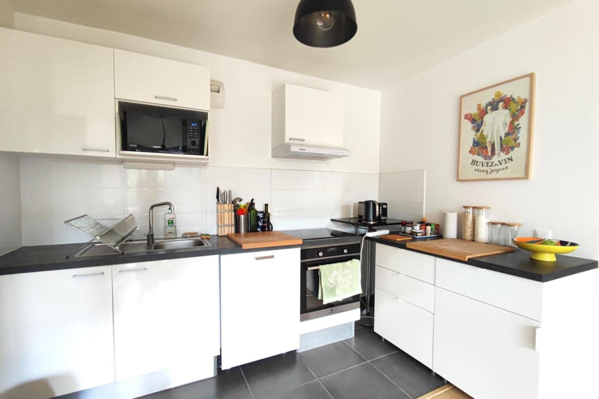 Apartment Spacious With Garden And Parking Slot Bordeaux