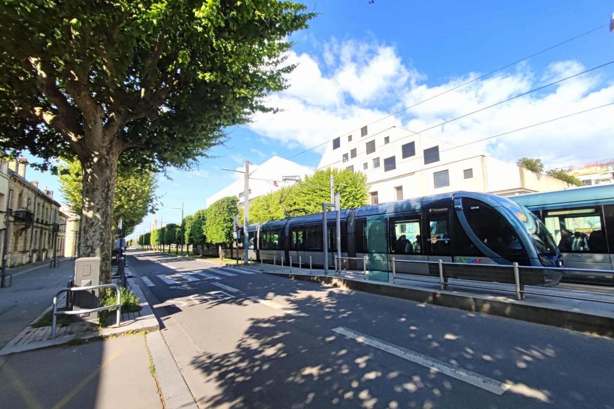 Spacious With Garden And Parking Slot Bordeaux
