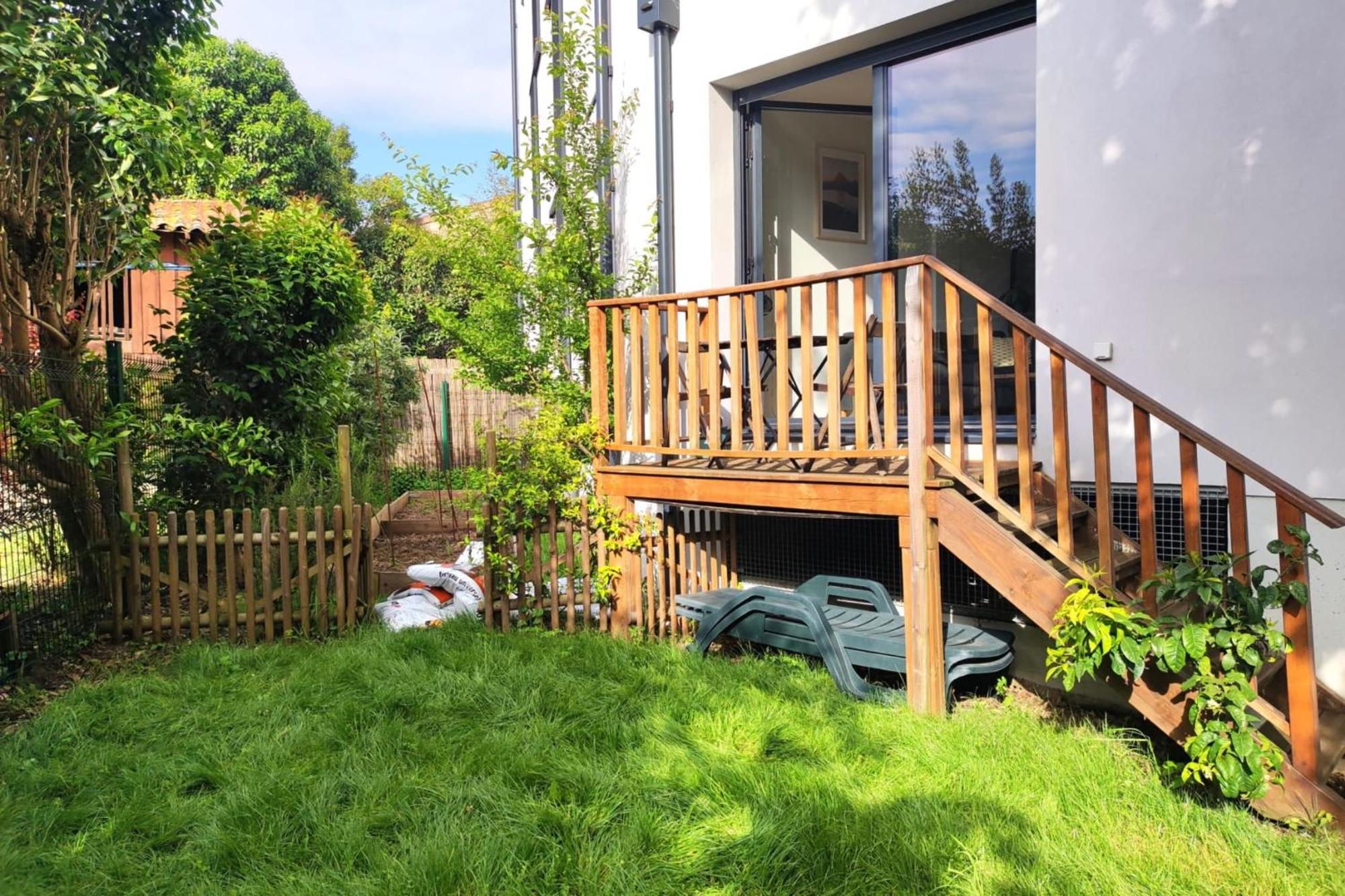 Spacious With Garden And Parking Slot *