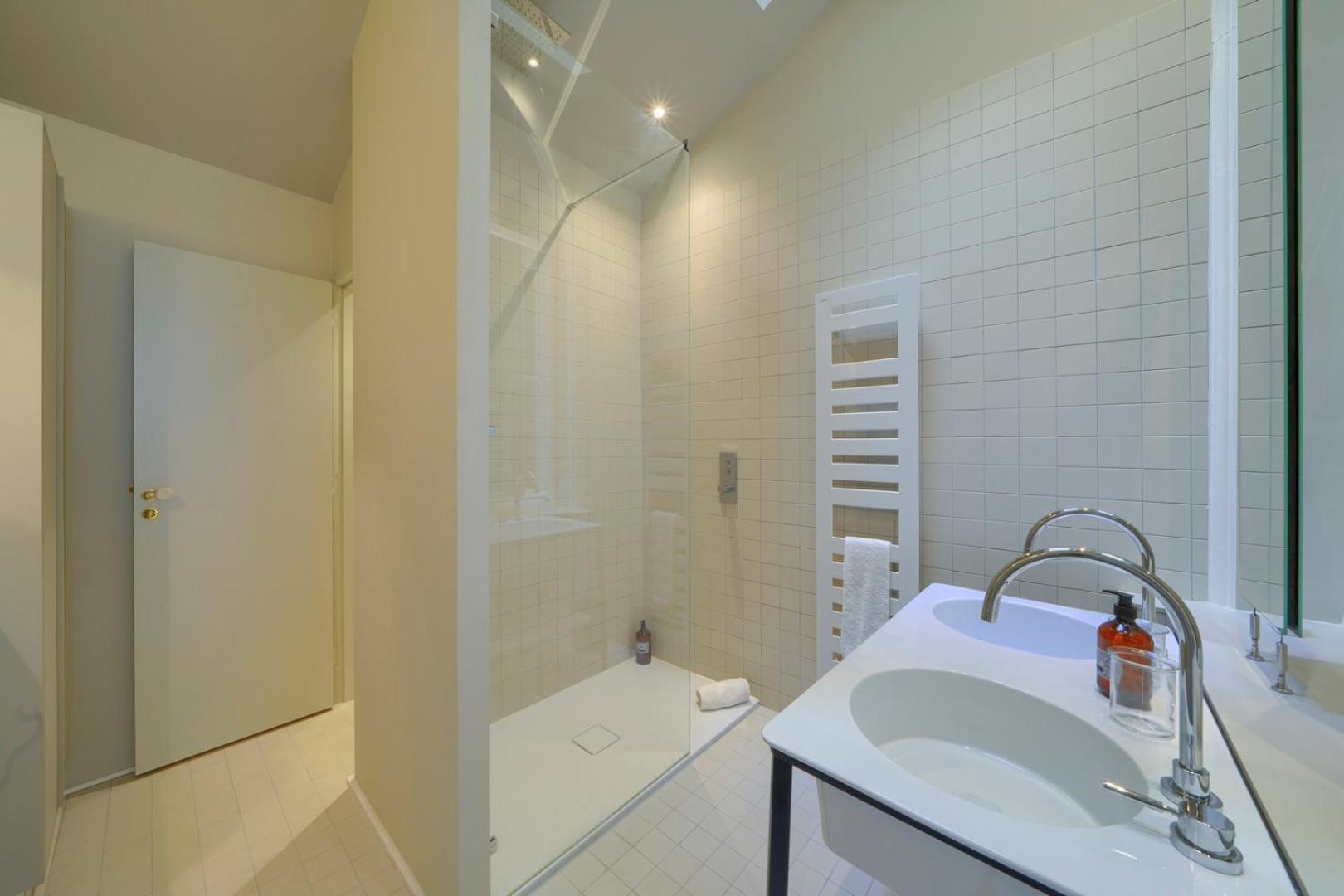 Le Paradoxe - Magnifique De 80m2 Apartment