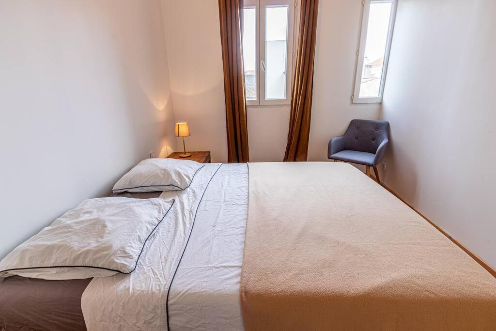 Apartment Jardin Public : T3 Renove Immeuble Pierre