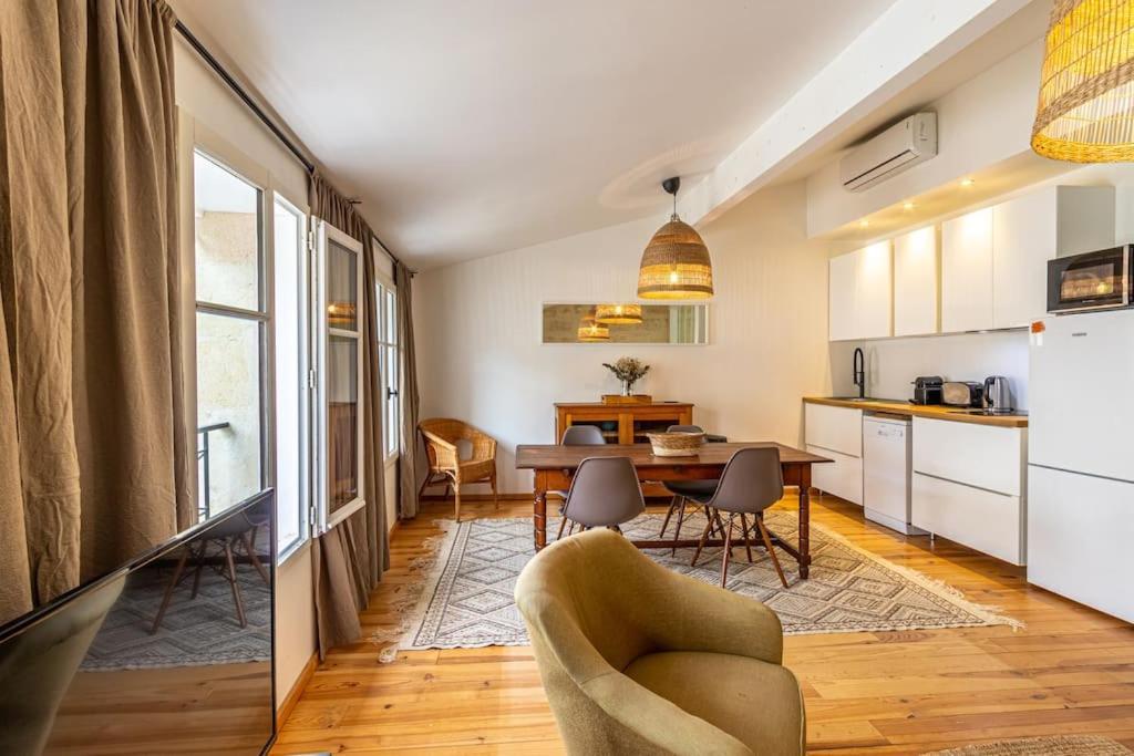 Apartment Jardin Public : T3 Renove Immeuble Pierre