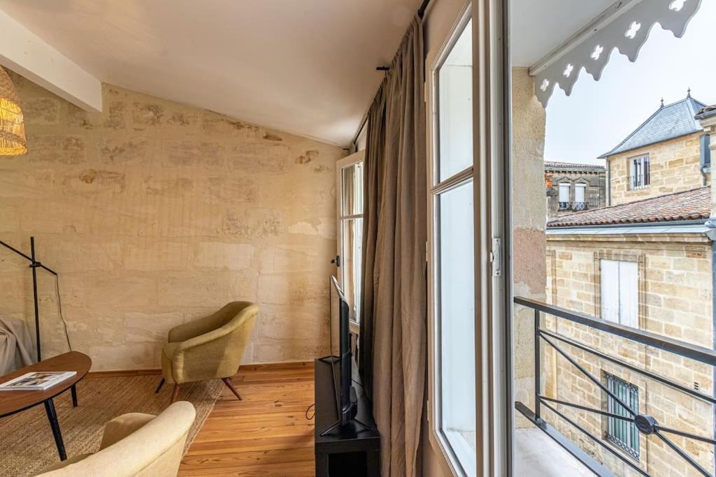 Jardin Public : T3 Renove Immeuble Pierre