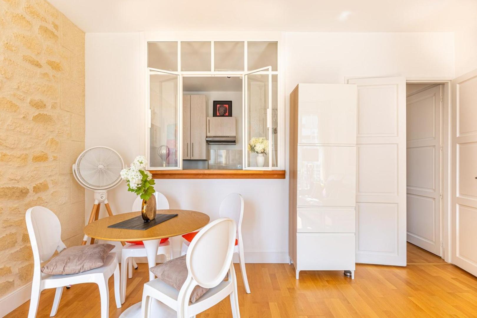 Guestready - Bright In Centre W/ Parking *