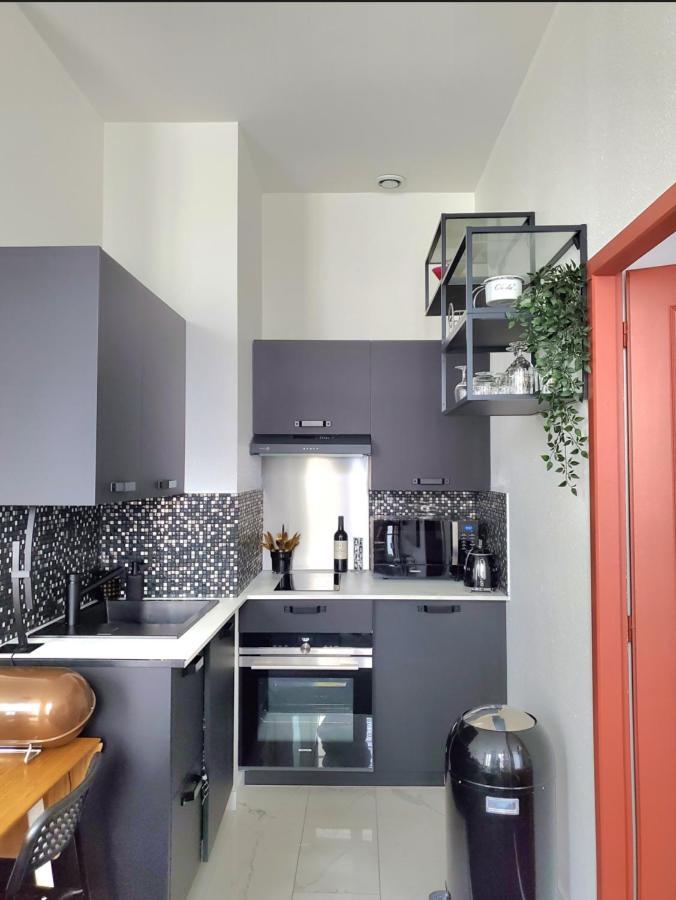 Ravissant Entierement Renove T2, Proche De La Rue Saint Catherine *