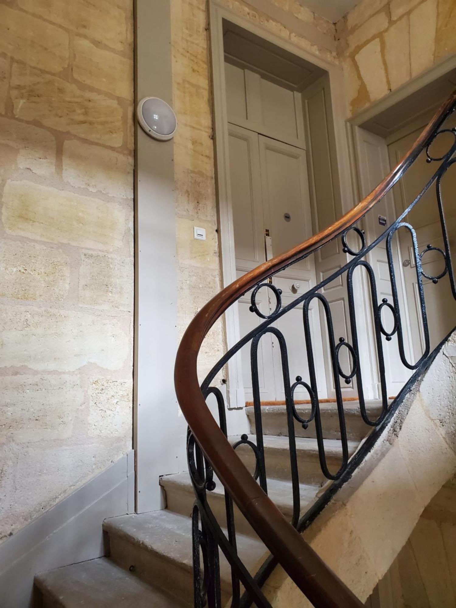 Ravissant Entierement Renove T2, Proche De La Rue Saint Catherine