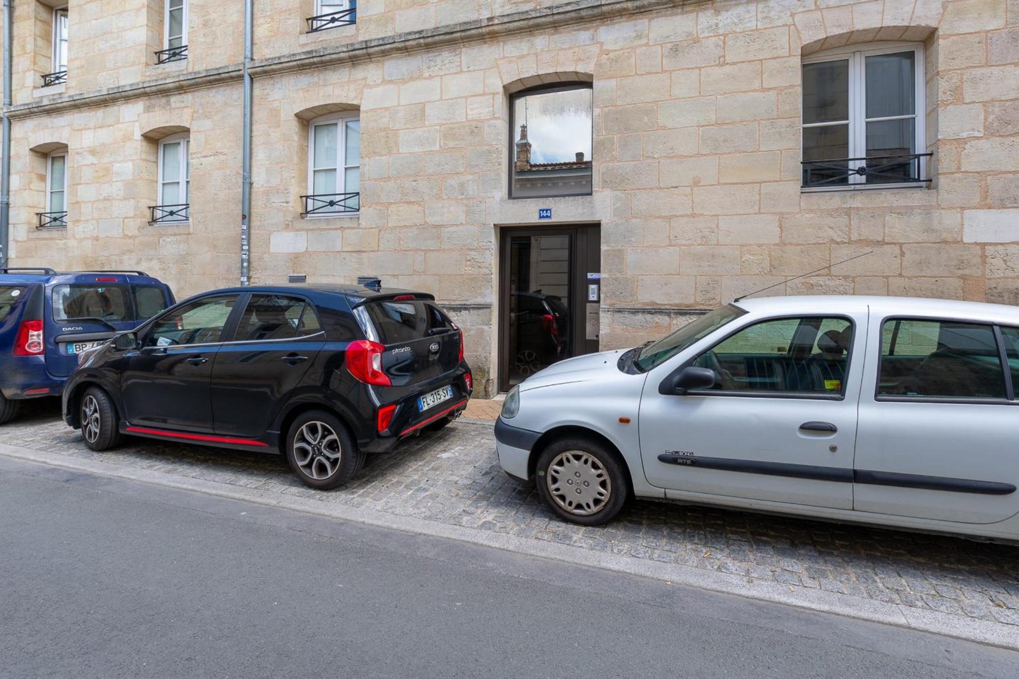 Appartement Chartron Furnished Flat *