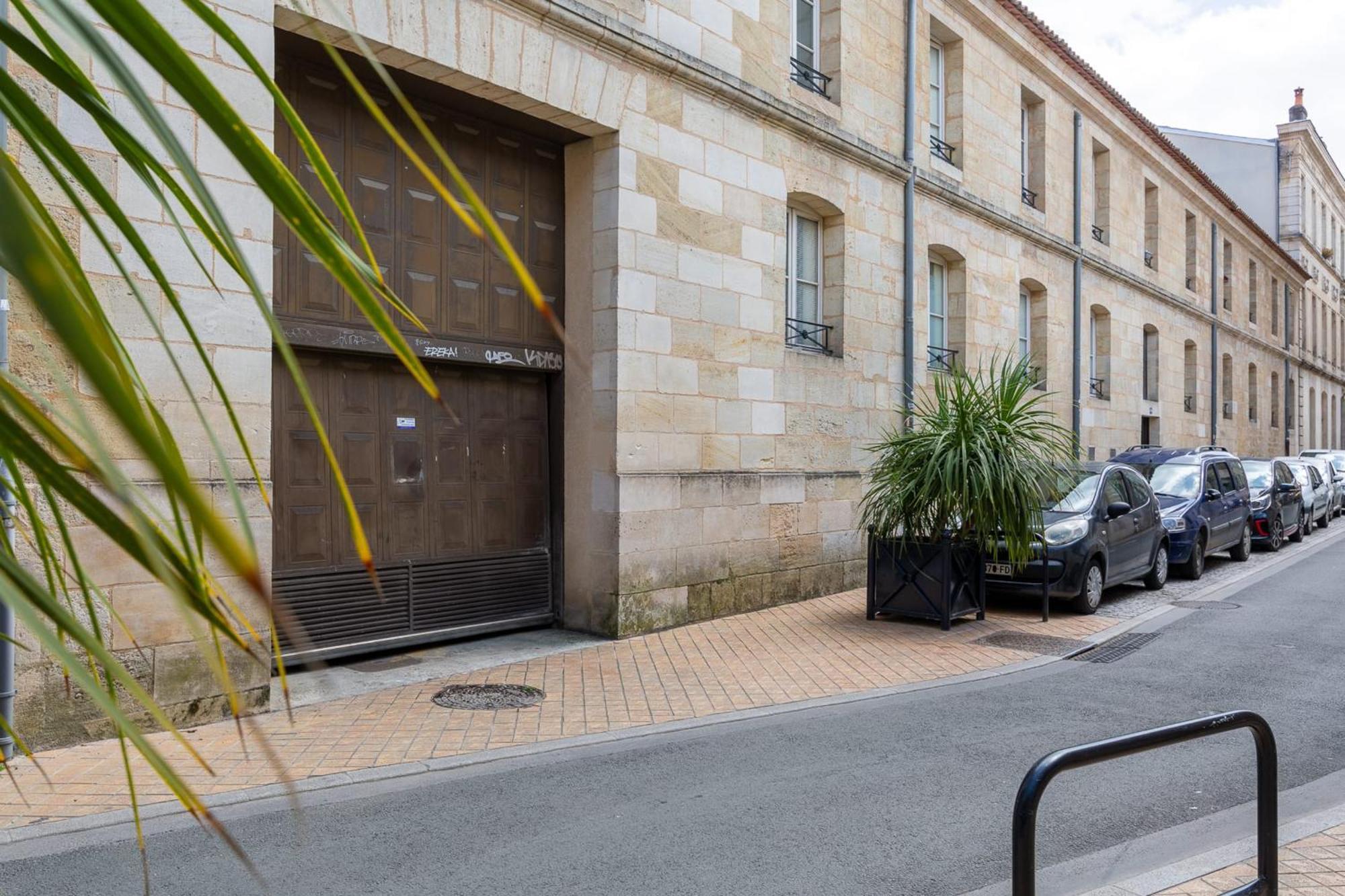 Appartement Chartron Furnished Flat *