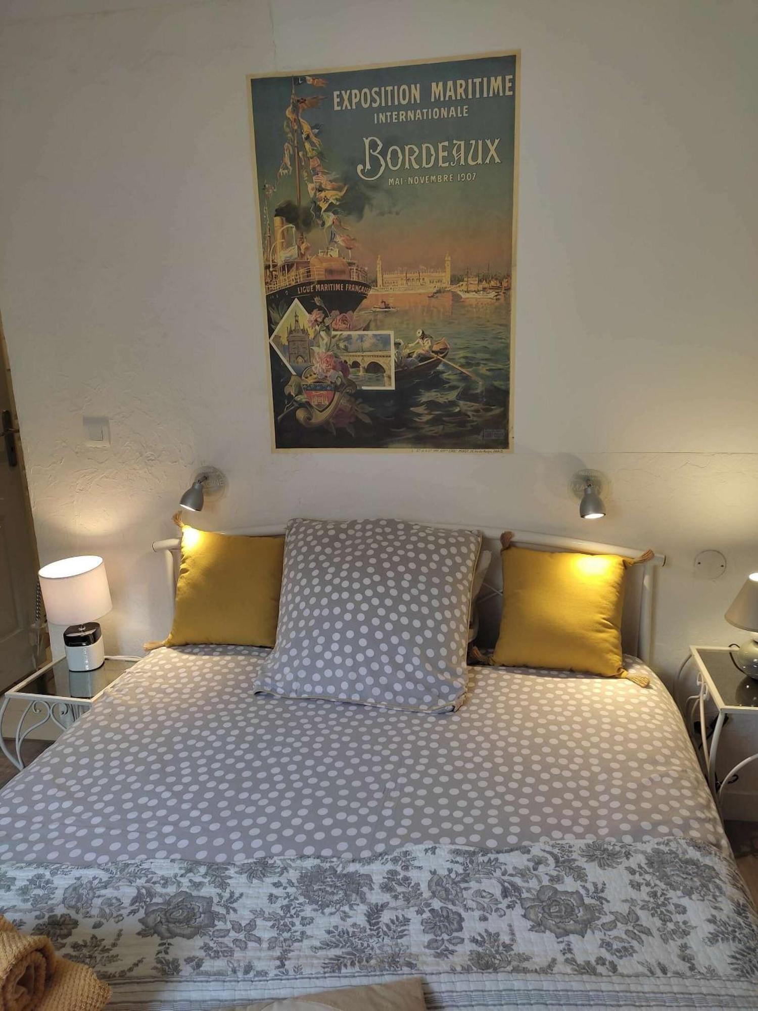 Le Miroir Aux Fees 2* Bordeaux
