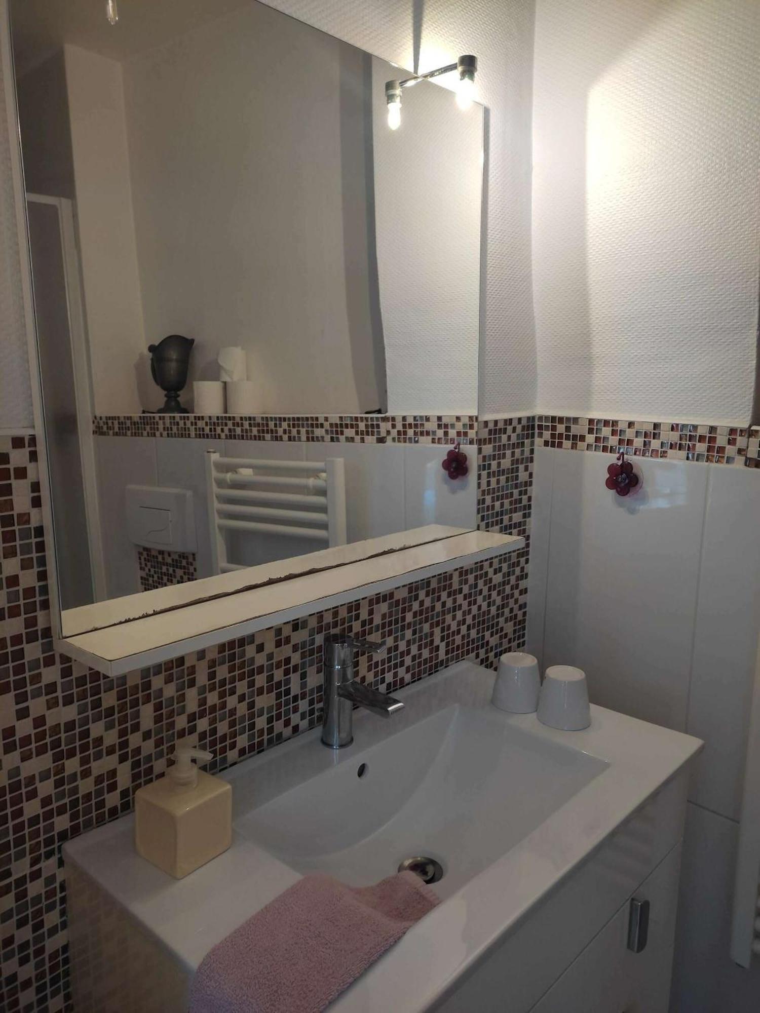 Le Miroir Aux Fées Bed and breakfast 2*