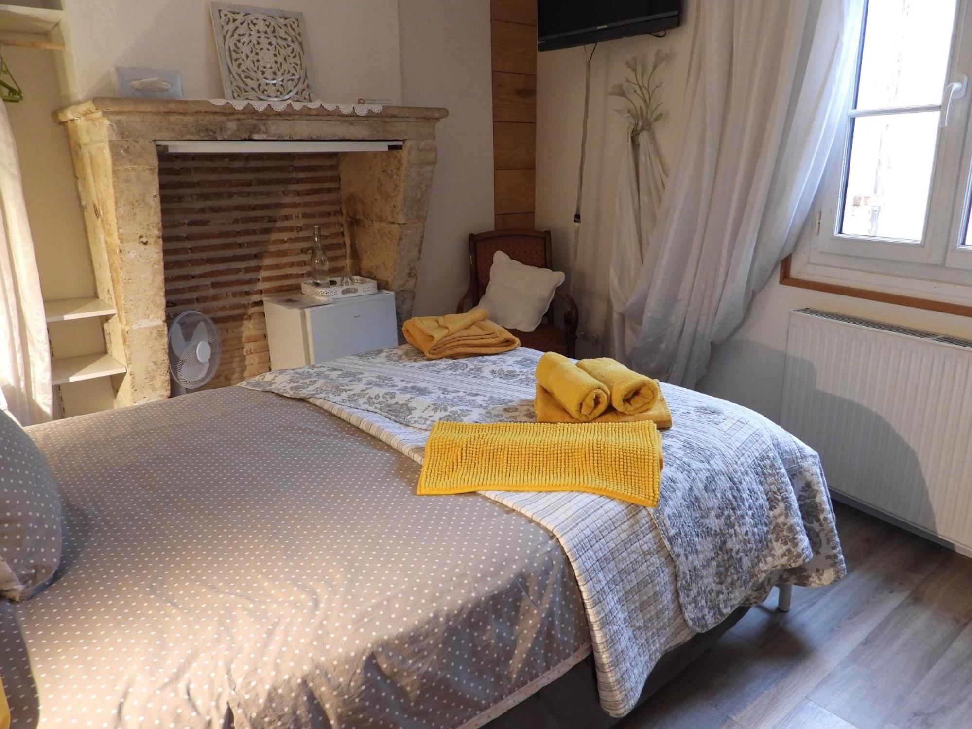 Le Miroir Aux Fées Bed and breakfast 2*
