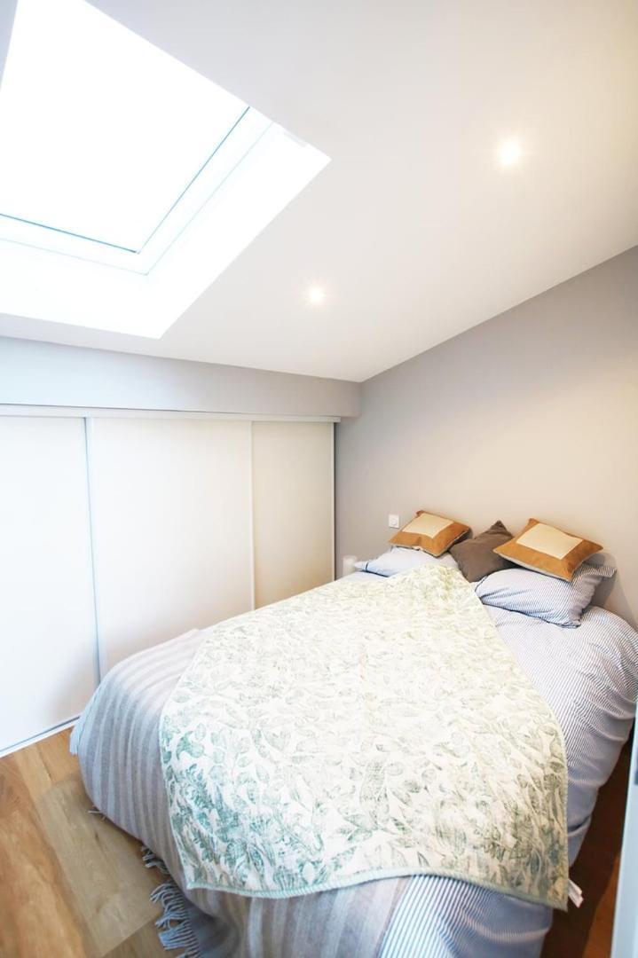Guestready - Sunny Attic Near Grand Theatre