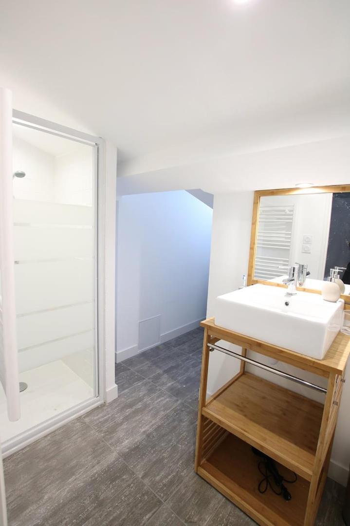 Guestready - Sunny Attic Near Grand Theatre