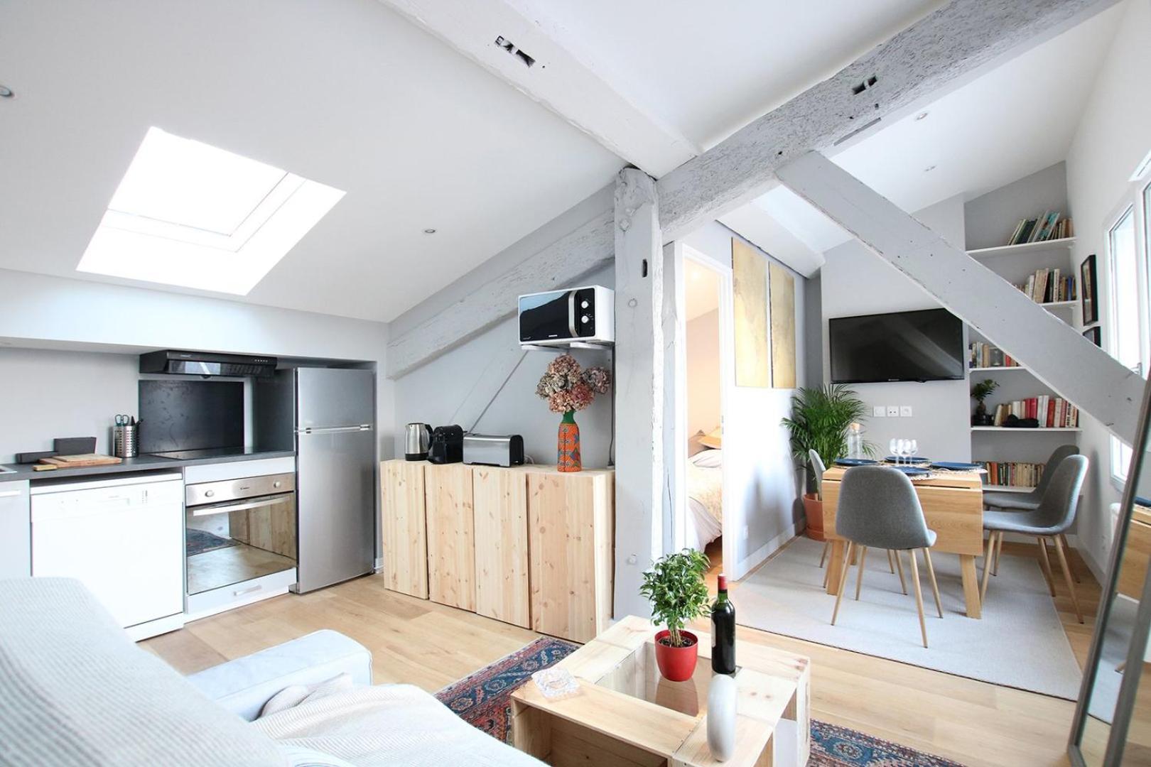 Apartment Guestready - Sunny Attic Near Grand Theatre