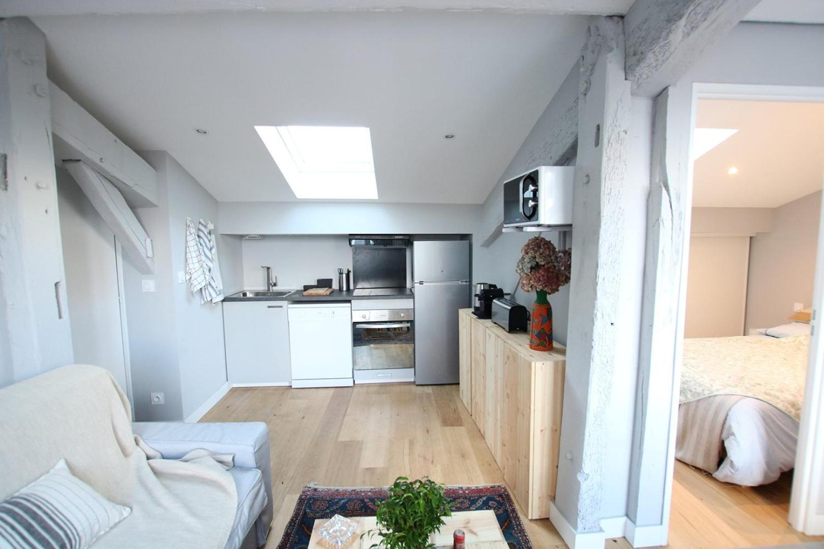 Guestready - Sunny Attic Near Grand Theatre Apartment Bordeaux