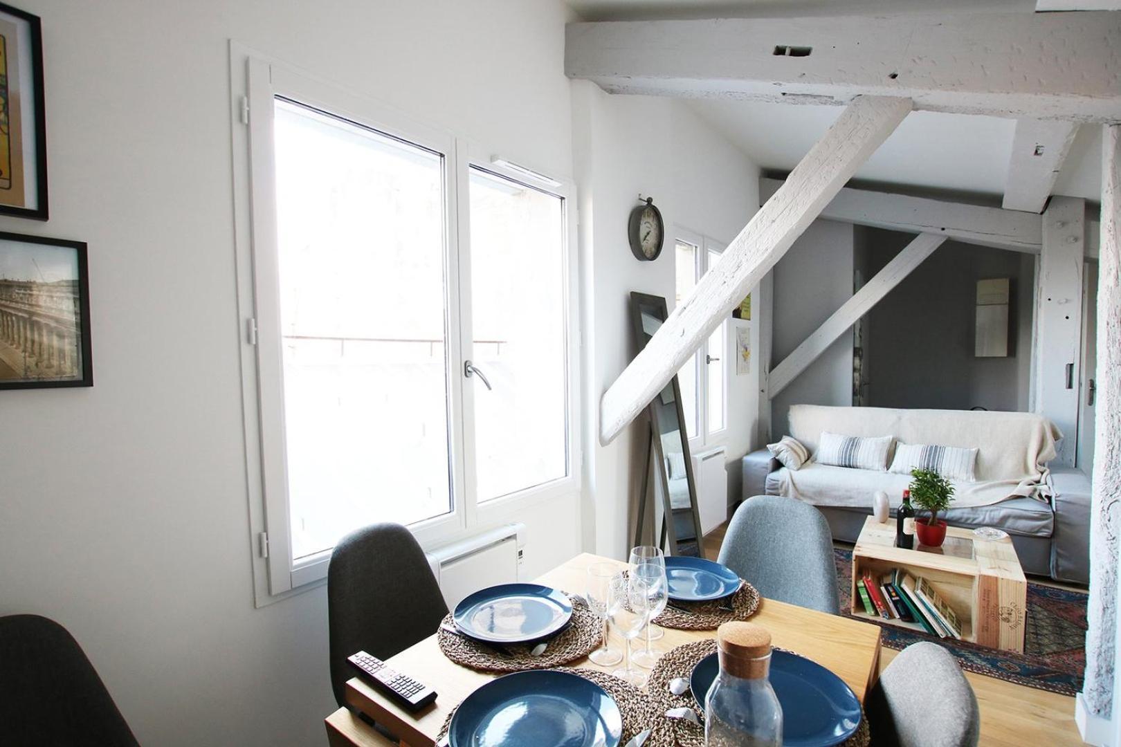 Apartment Guestready - Sunny Attic Near Grand Theatre Bordeaux