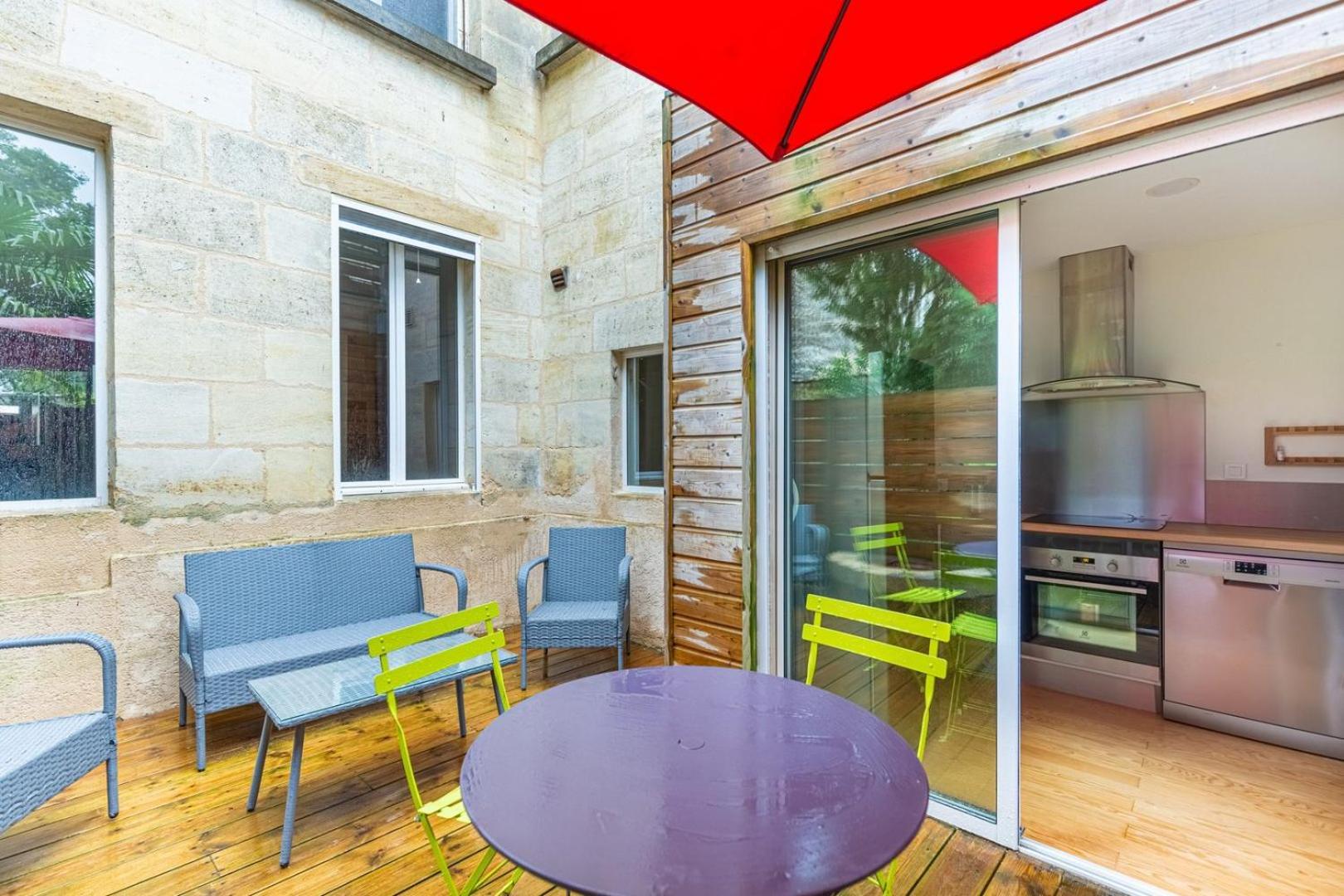 Beautiful With Lovely Terrace Apartment Bordeaux