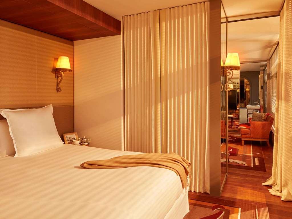 Mondrian Les Carmes Hotel