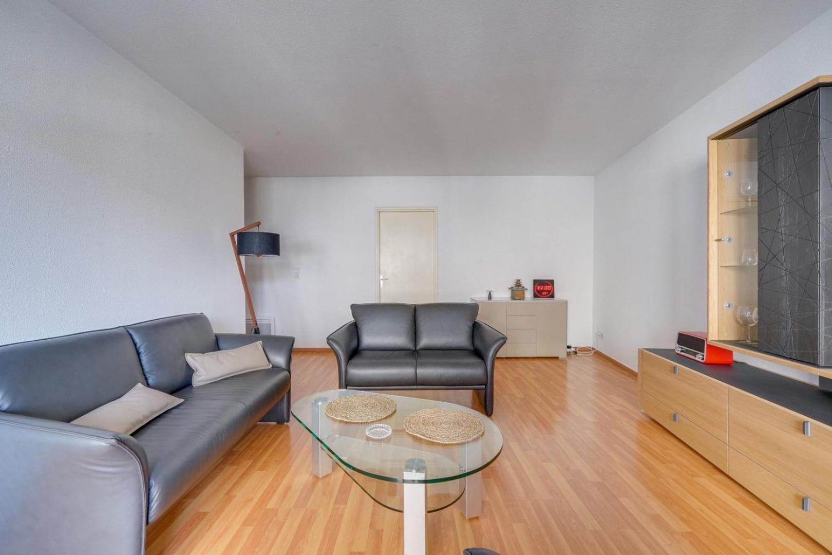 Lovely Flat With Parking Apartamento Burdeos