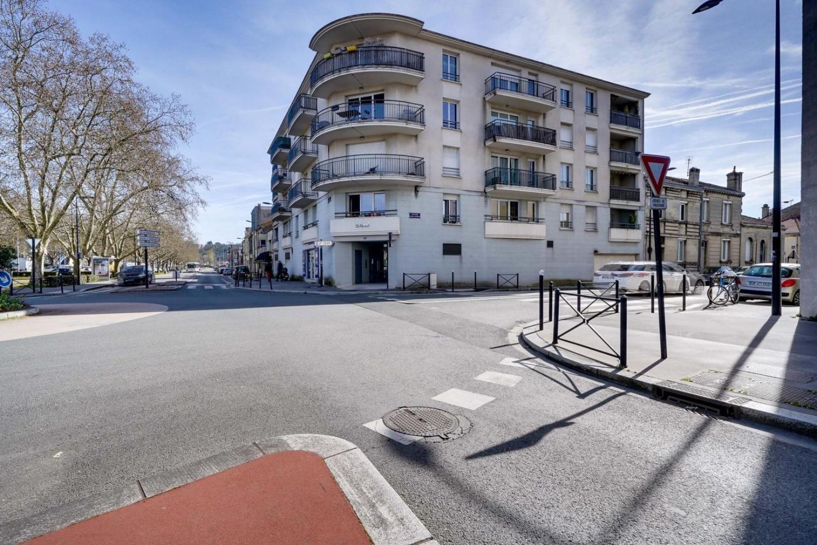 Apartamento Lovely Flat With Parking