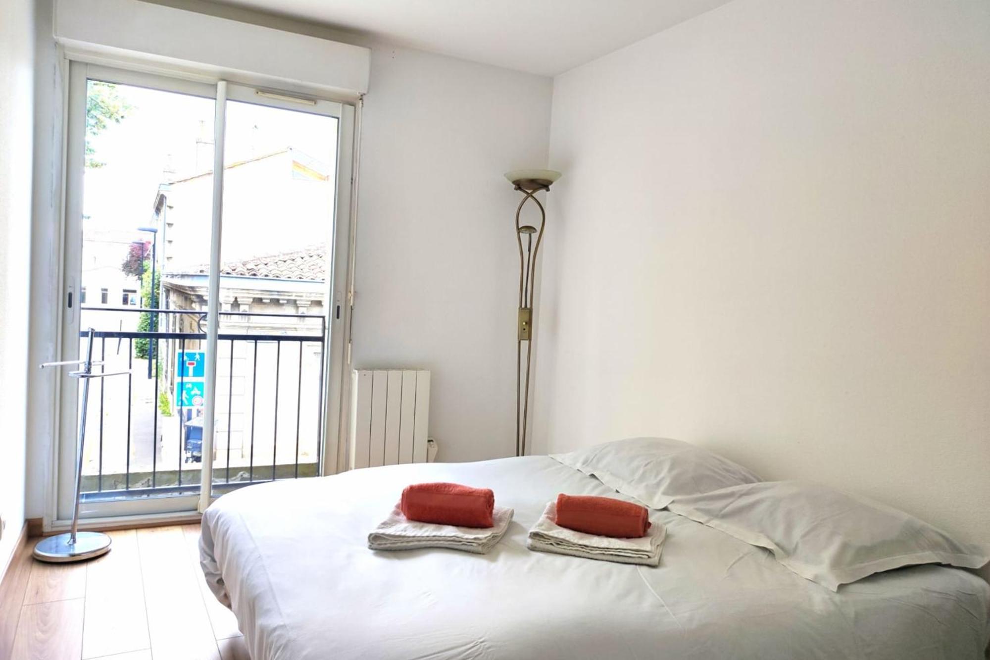 Spacious With Parking In Apartamento Burdeos