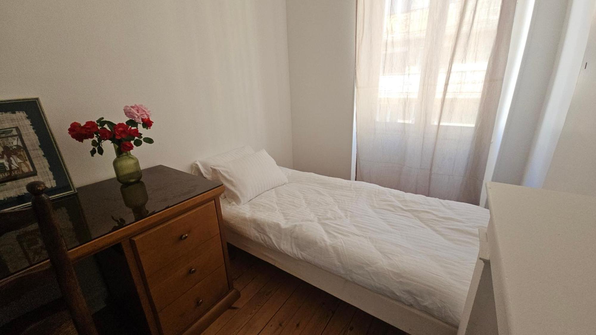Le Jardin Cafe Bed and breakfast Burdeos