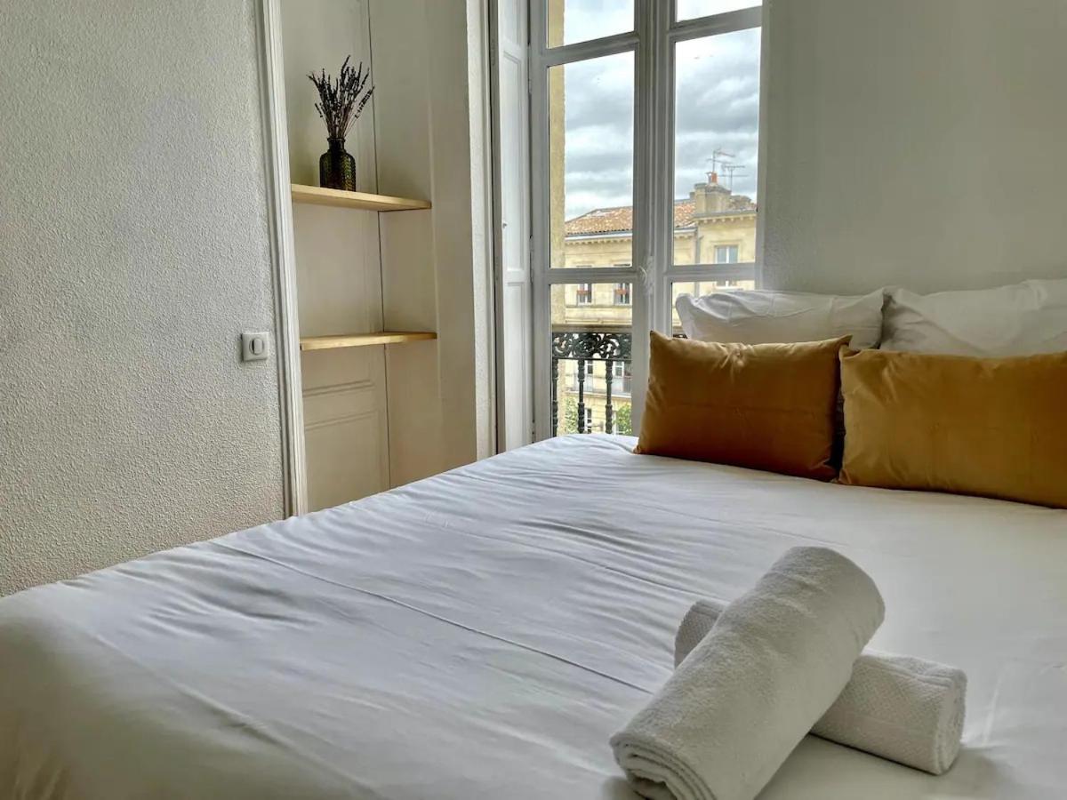 Apartment Superbe Neuf - Place Pey Berland