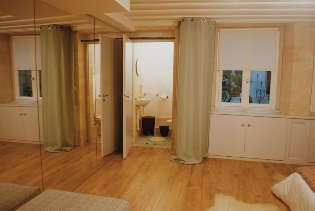 Appartement Grand T4 Design - Triangle D'or
