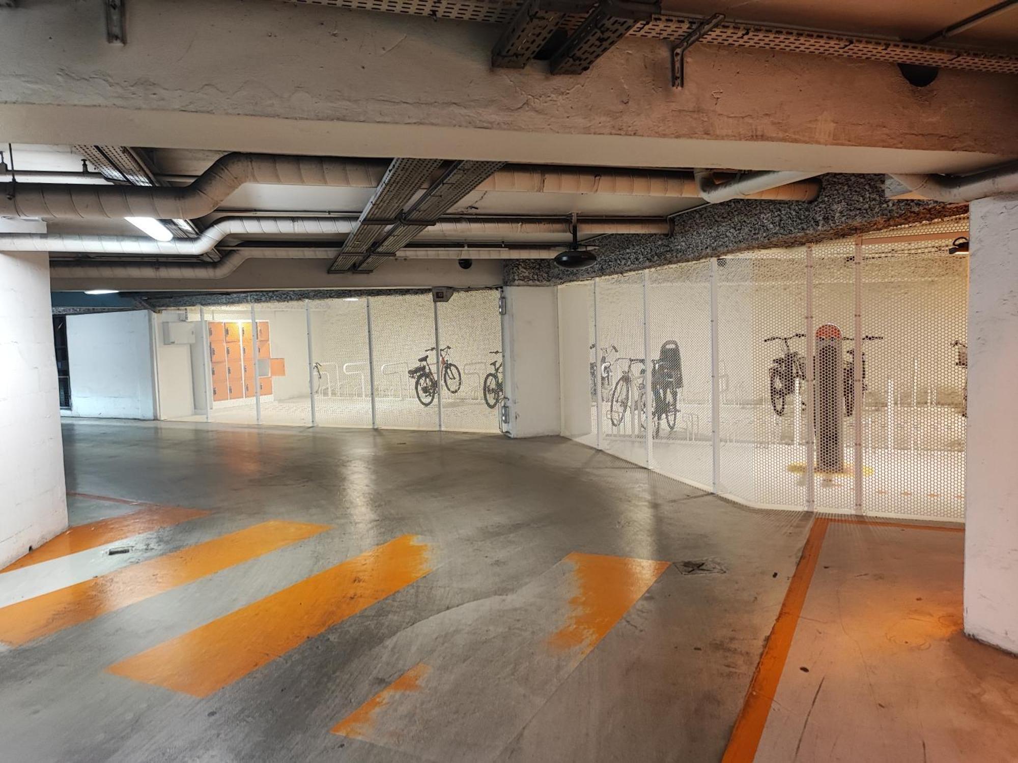 Apartment En Duplex-aircon-terrasse-parking-calme