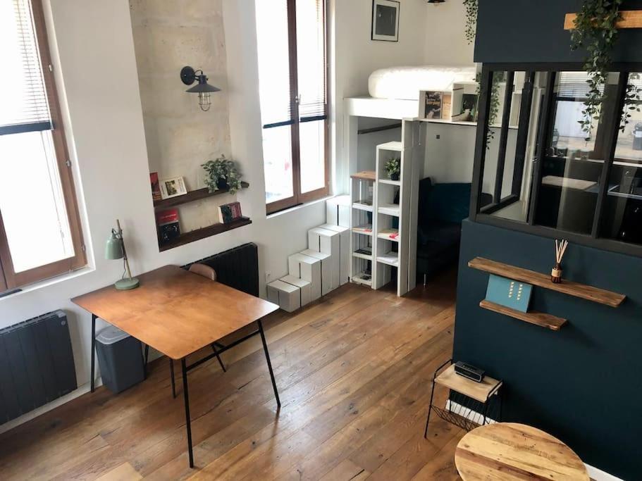 Studio-loft Lumineux Et Calme Apartment *