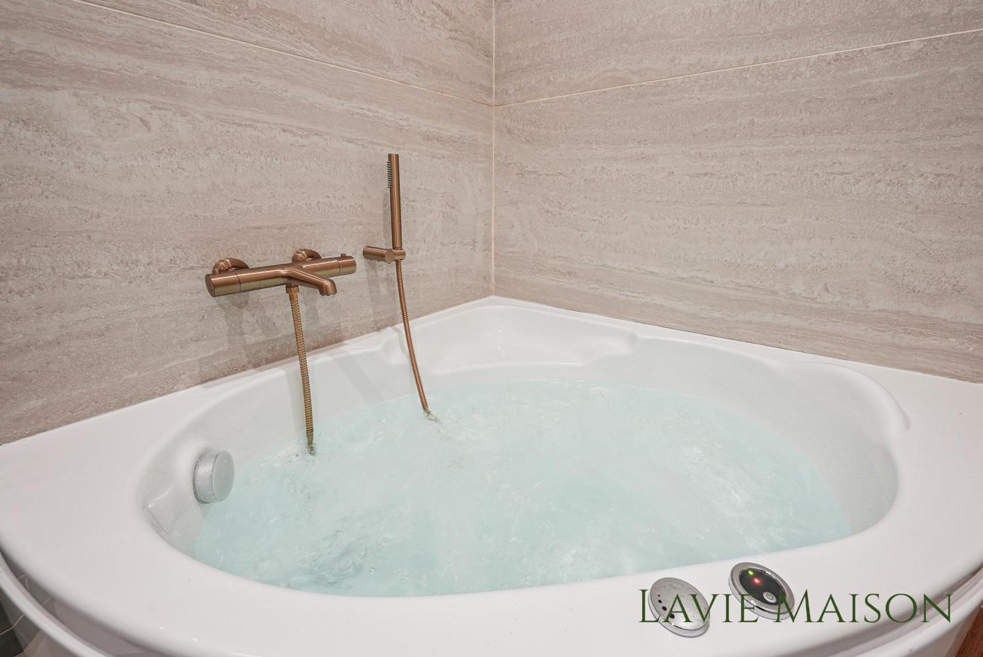 Lavie Maison & Hot Tub Apartamento Burdeos