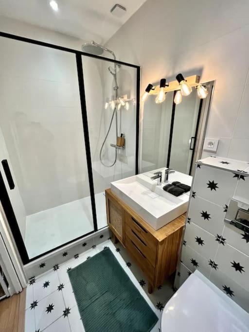 Petit Loft En Centre Historique Apartment *
