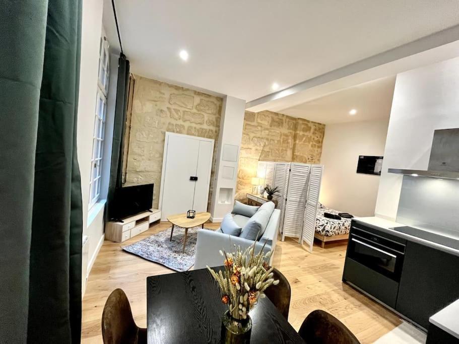 Petit Loft En Centre Historique Apartment *