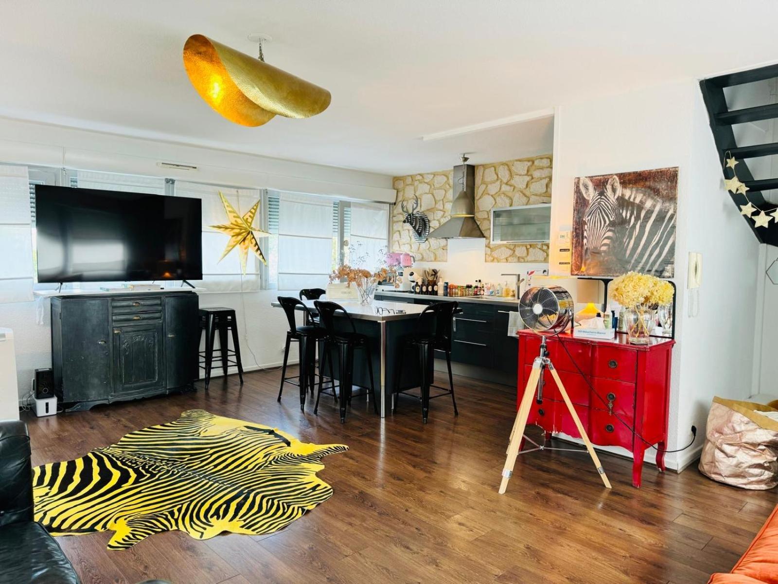 Loft Atypique13om2-salon De 40m2, Rooftop Et Patio Couvert Dep Tardif 13h-pkg * Bordeaux