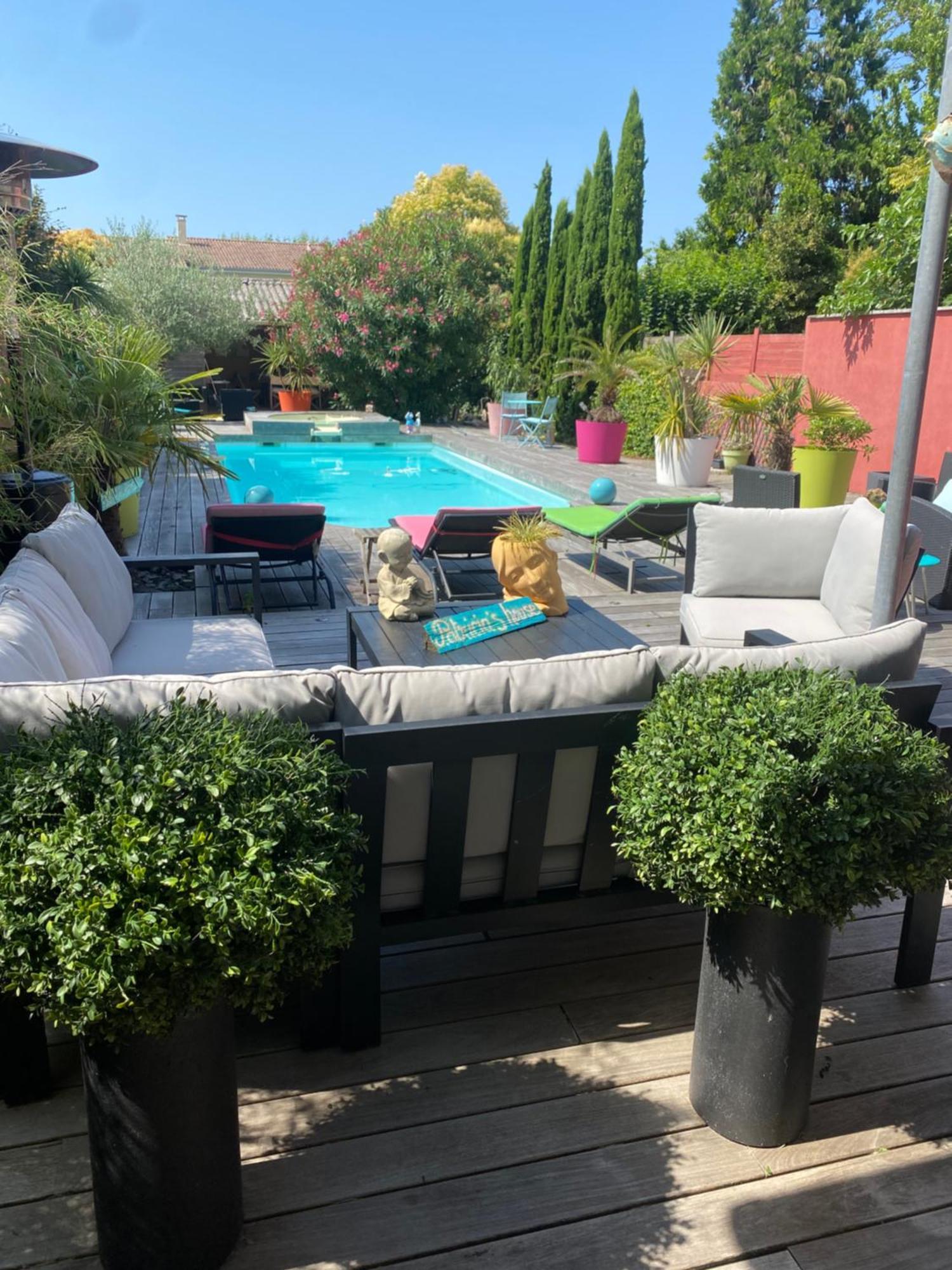 45m2 A Avec Acces Piscine