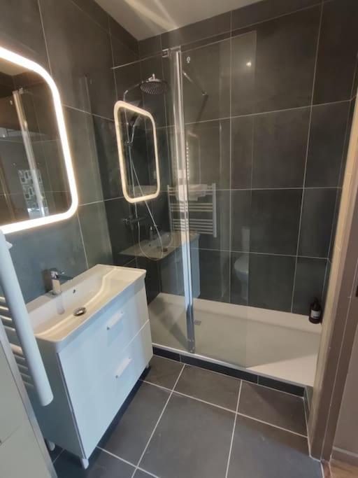 Apartment 1er Etage Sur Cour Aux Chartrons *