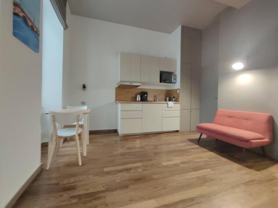 1er Etage Sur Cour Aux Chartrons *