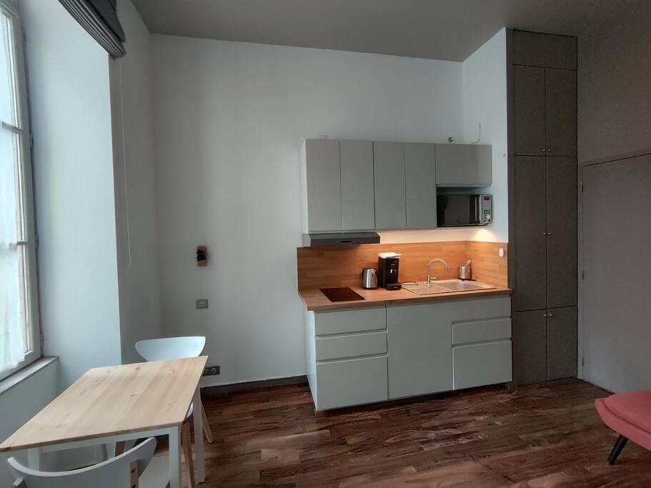 1er Etage Sur Cour Aux Chartrons Apartment